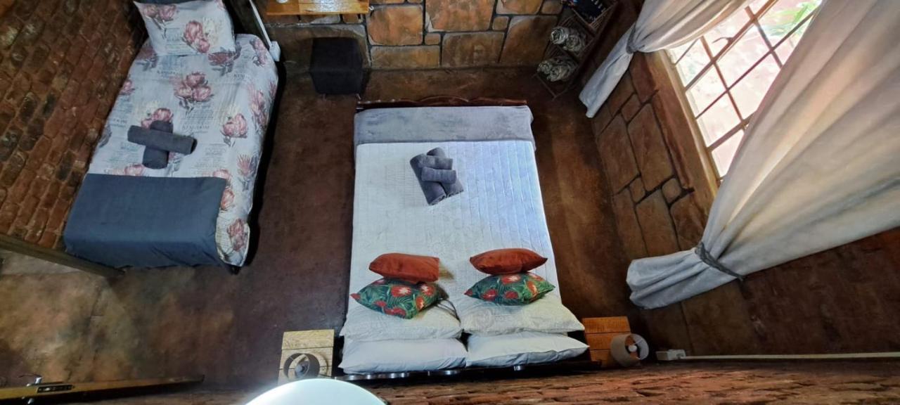 5 Sleeper Bushcamp Chalet Hartbeespoort Exterior foto